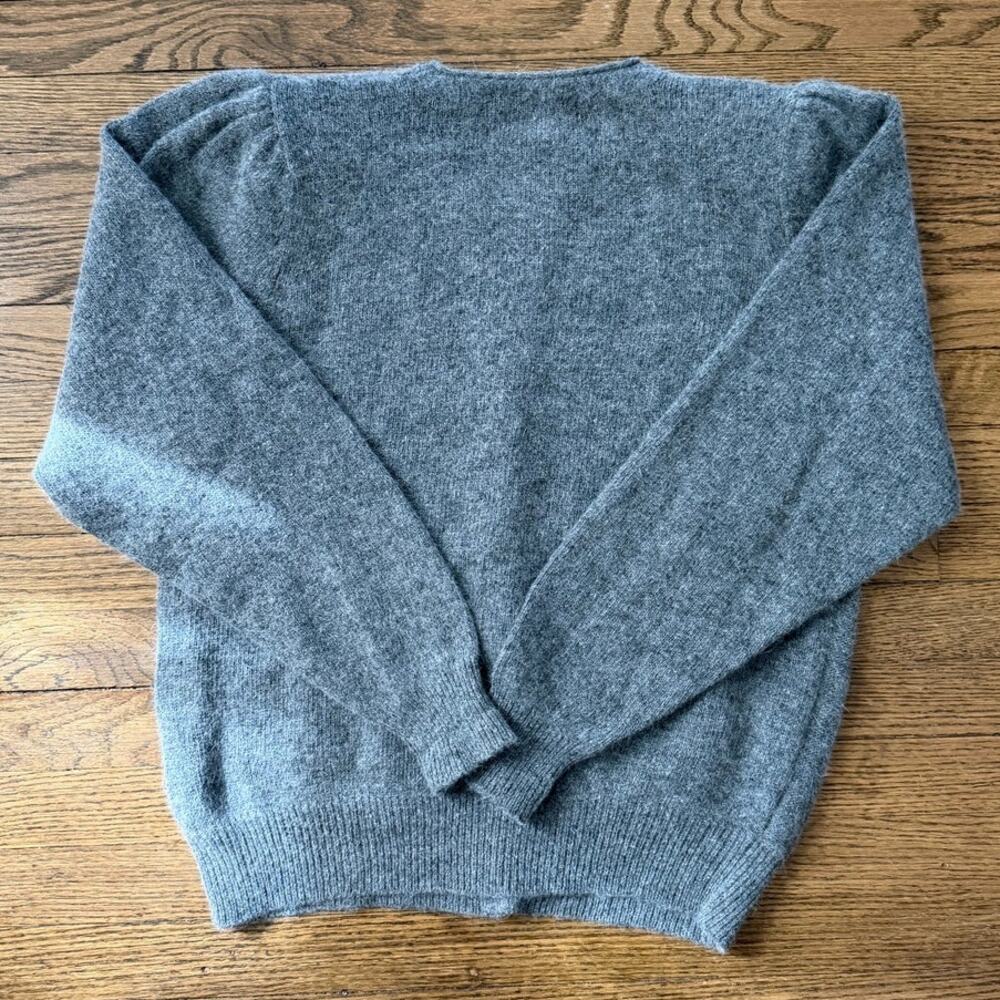 VTG Petite Sophisticate Gray Lambswool Blend Cardigan Size S - Picture 5 of 5